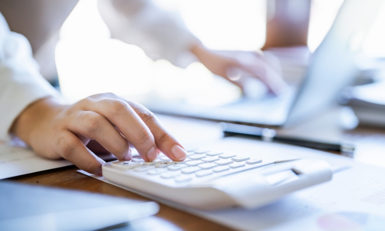 Inside the Numbers: What the 2025 Economic Slowdown Means for Australian Orthodontists 